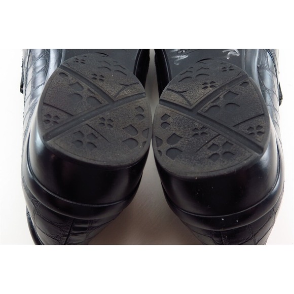 Naturalizer Black Croc-Embossed Loafers - Picture 6 of 7